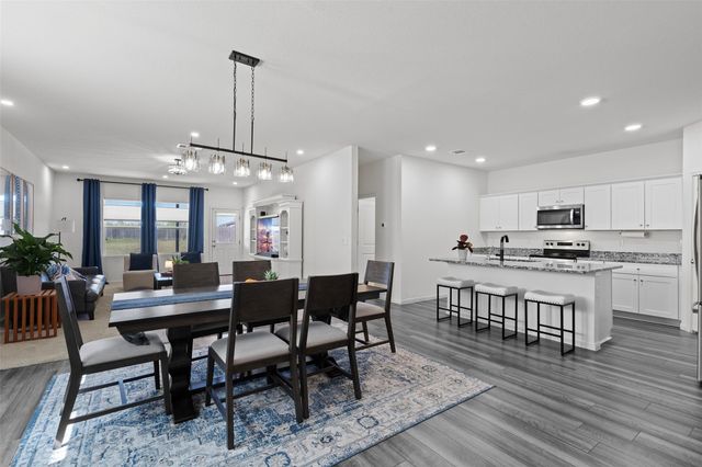 305 Redfish LN, Hutto, TX 78634