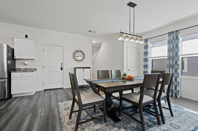 305 Redfish LN, Hutto, TX 78634