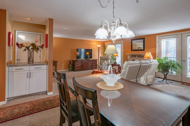 11 Pondview Drive, Merrimack, NH 03054