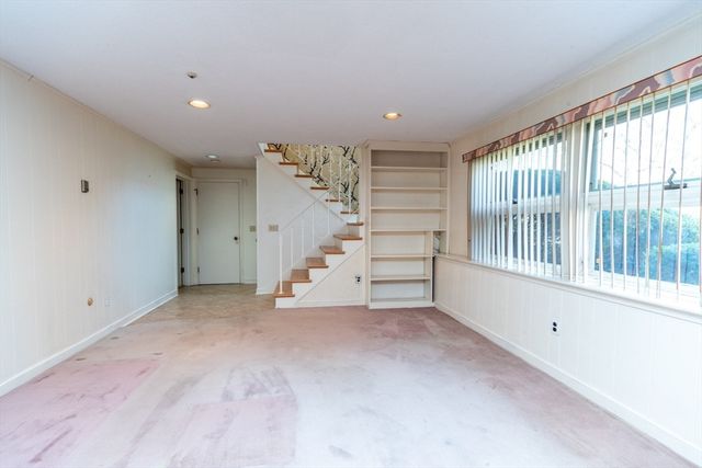 37 Himoor Circle, Randolph, MA 02368