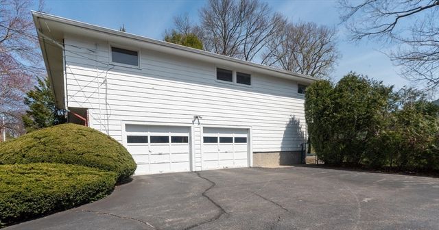 37 Himoor Circle, Randolph, MA 02368