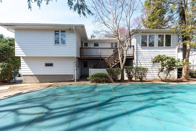 37 Himoor Circle, Randolph, MA 02368