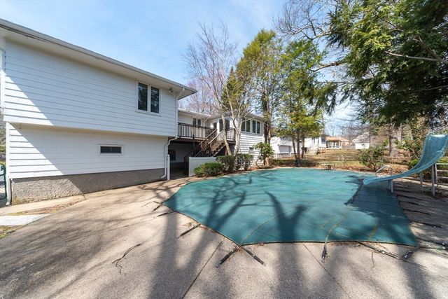 37 Himoor Circle, Randolph, MA 02368