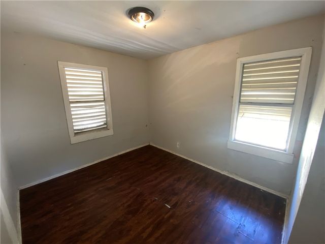 1729 Sherman St, Corpus Christi, TX 78416