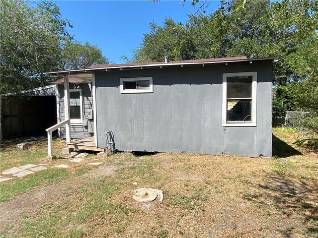 1729 Sherman St, Corpus Christi, TX 78416