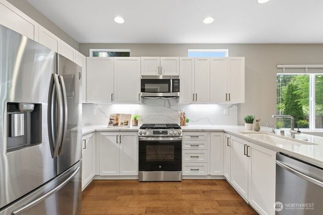 23977 SE 10th Street, Sammamish, WA 98075