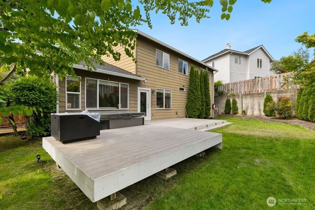 23977 SE 10th Street, Sammamish, WA 98075