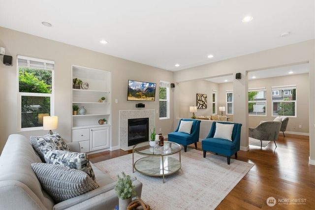 23977 SE 10th Street, Sammamish, WA 98075