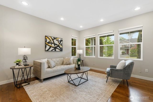 23977 SE 10th Street, Sammamish, WA 98075