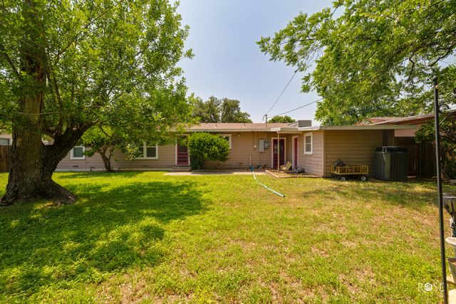 2408 W Avenue L, San Angelo, TX 76901