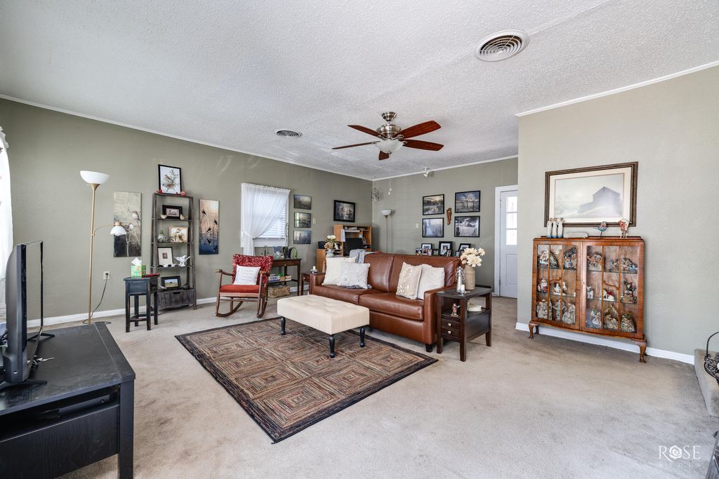 Image 13 of property listing at 2408 W Avenue L, San Angelo, TX 76901