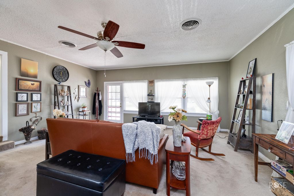 Image 14 of property listing at 2408 W Avenue L, San Angelo, TX 76901