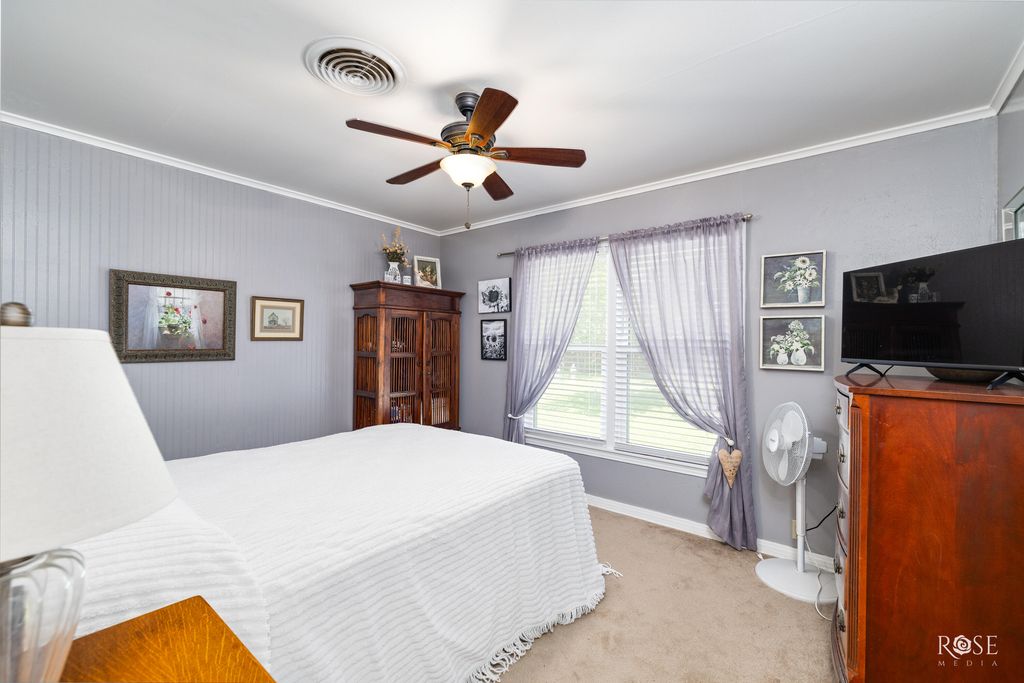Image 20 of property listing at 2408 W Avenue L, San Angelo, TX 76901