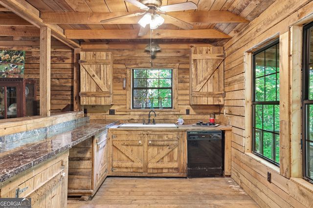 225 Hamik Hollow Road, Cleveland, GA 30528