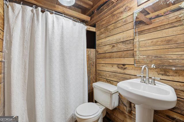 225 Hamik Hollow Road, Cleveland, GA 30528