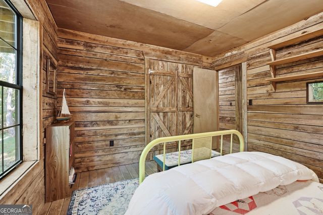 225 Hamik Hollow Road, Cleveland, GA 30528
