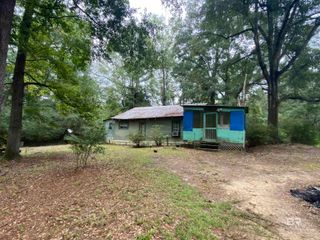 96 Russell Lane, Brewton, AL 36426
