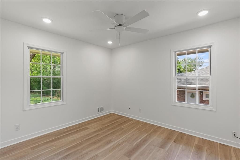 Image 18 of property listing at 1979 Creekside Court, Decatur, GA 30032