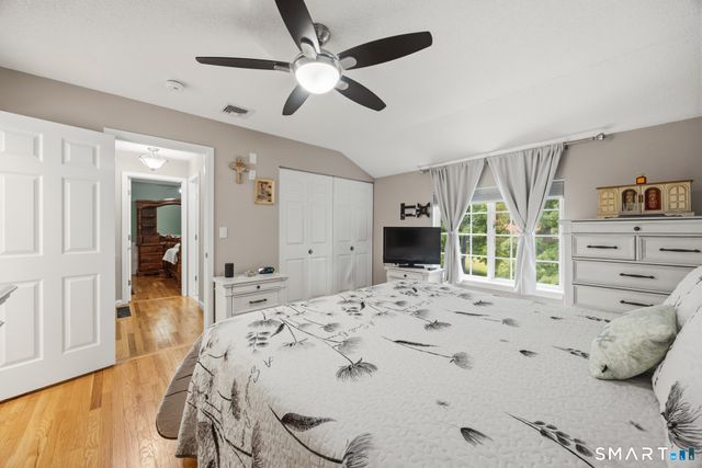 19 Lake Avenue, West Haven, CT 06516