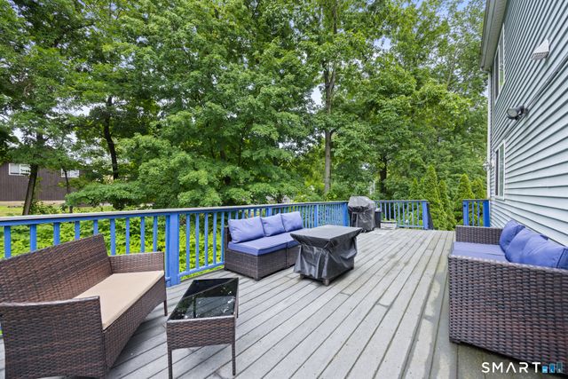 19 Lake Avenue, West Haven, CT 06516