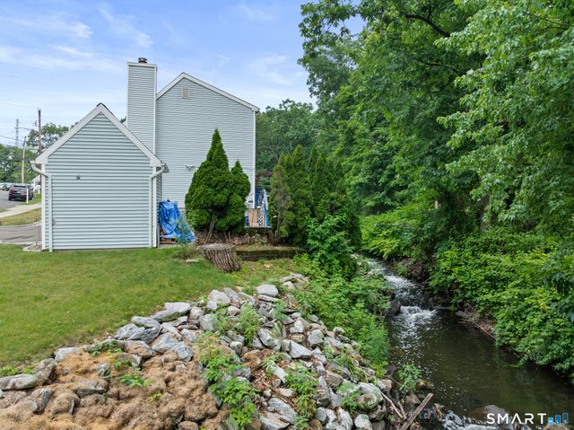 19 Lake Avenue, West Haven, CT 06516
