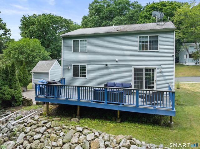 19 Lake Avenue, West Haven, CT 06516
