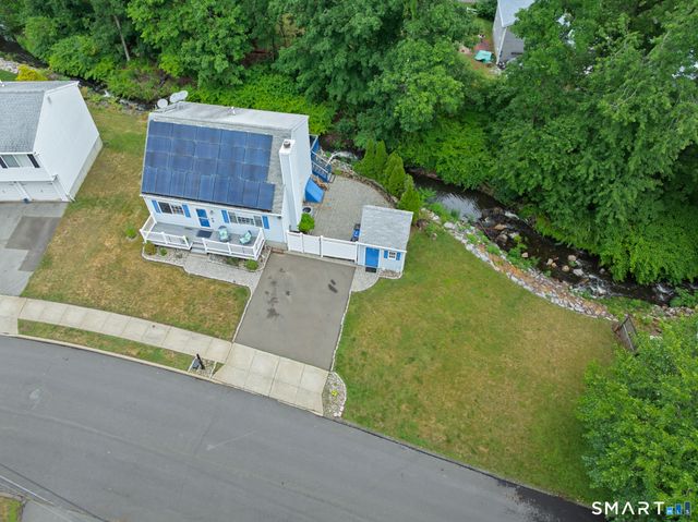 19 Lake Avenue, West Haven, CT 06516
