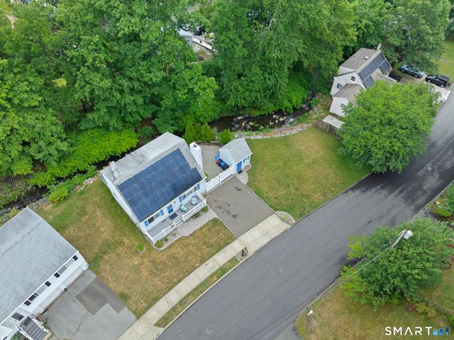 19 Lake Avenue, West Haven, CT 06516