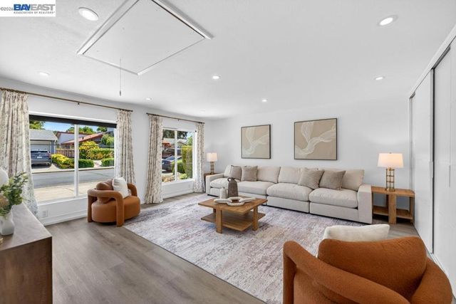 5325 Mayten Grove Ct, San Jose, CA 95123