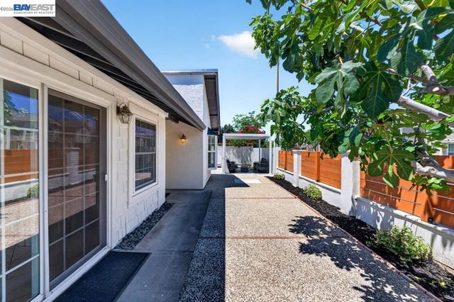 5325 Mayten Grove Ct, San Jose, CA 95123