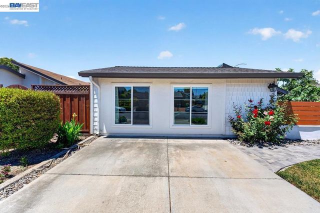 5325 Mayten Grove Ct, San Jose, CA 95123