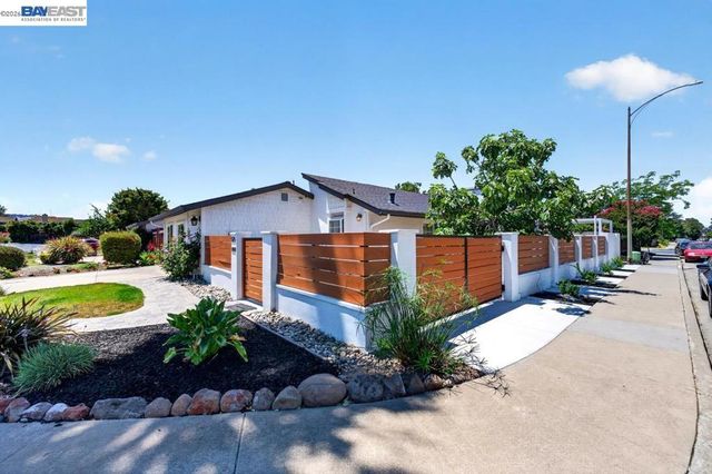 5325 Mayten Grove Ct, San Jose, CA 95123