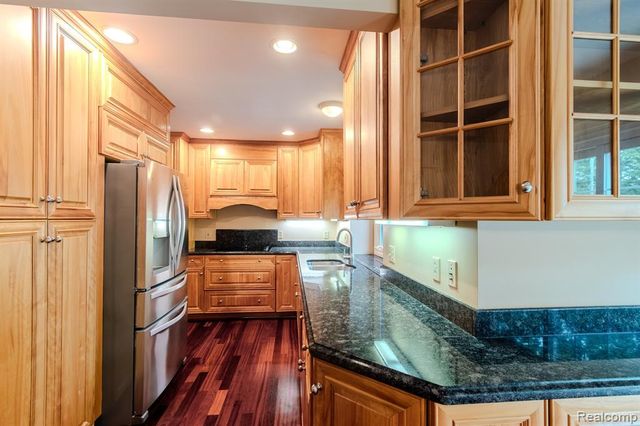 805 N Sherman Drive, Royal Oak, MI 48067