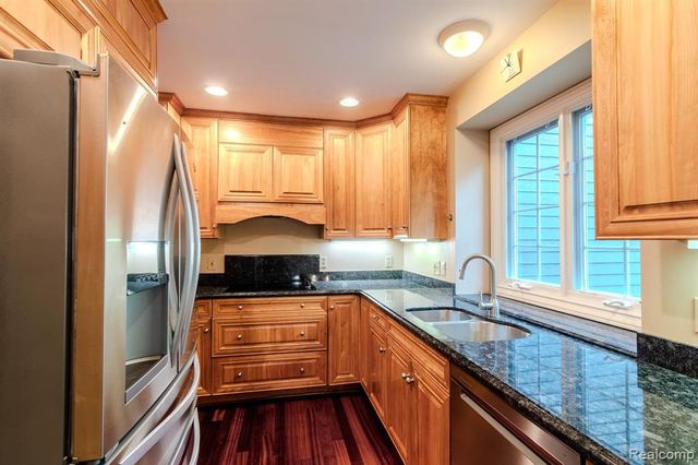 805 N Sherman Drive, Royal Oak, MI 48067