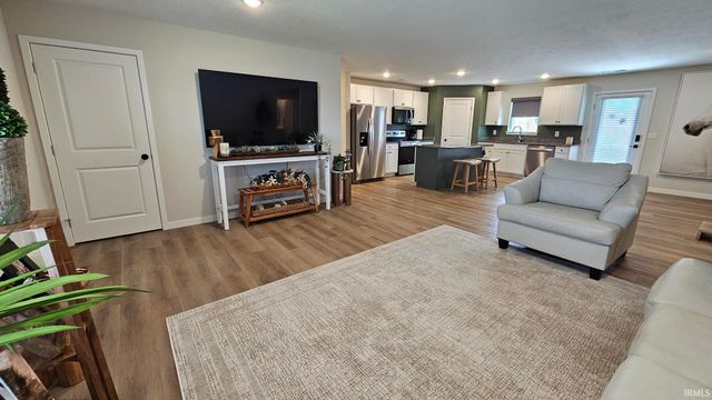 4727 White Spruce Lane, Evansville, IN 47725