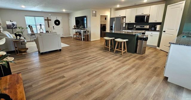 4727 White Spruce Lane, Evansville, IN 47725