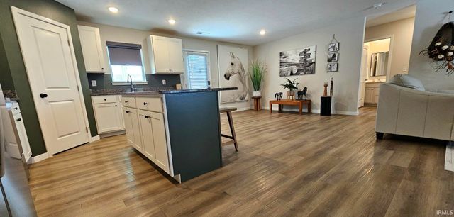 4727 White Spruce Lane, Evansville, IN 47725