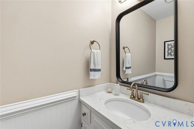 12601 Swanhurst Cir, Midlothian, VA 23113