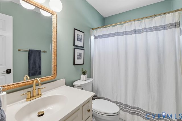 12601 Swanhurst Cir, Midlothian, VA 23113
