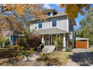 1525 Se MILLER St, Portland, OR 97202