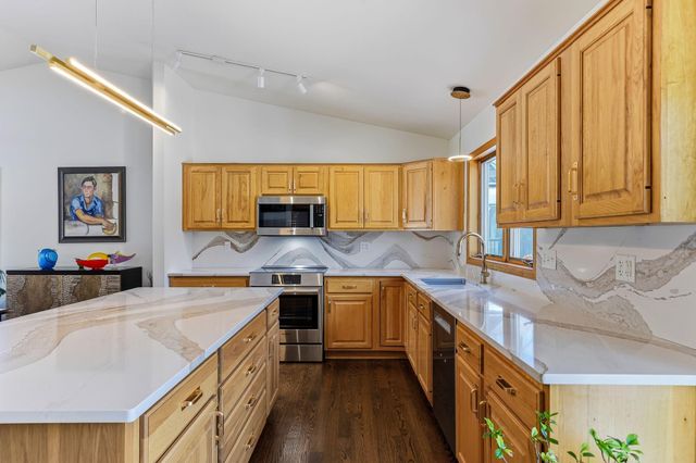 3590 Searle Court, Vadnais Heights, MN 55127