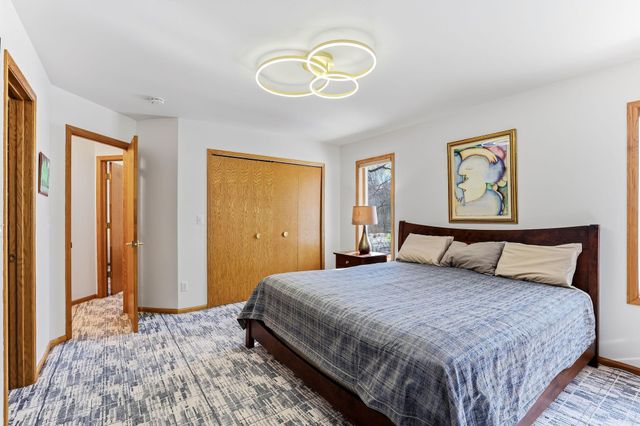 3590 Searle Court, Vadnais Heights, MN 55127