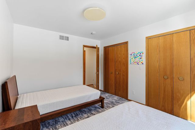 3590 Searle Court, Vadnais Heights, MN 55127