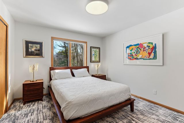 3590 Searle Court, Vadnais Heights, MN 55127