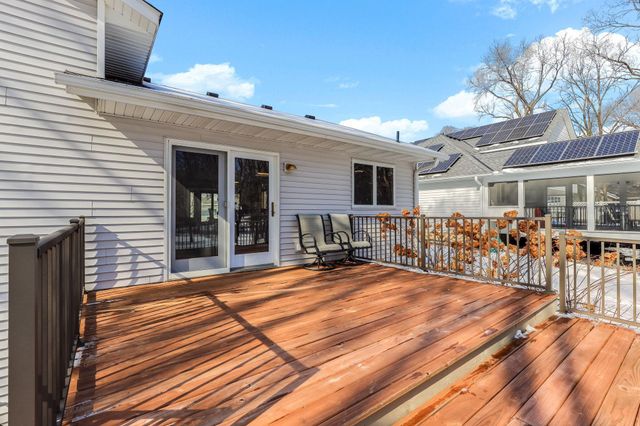 3590 Searle Court, Vadnais Heights, MN 55127