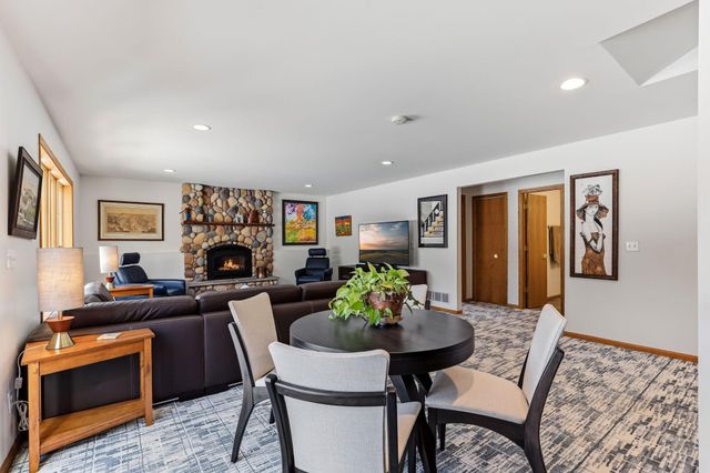 3590 Searle Court, Vadnais Heights, MN 55127