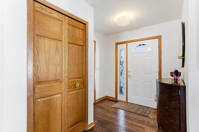 3590 Searle Court, Vadnais Heights, MN 55127