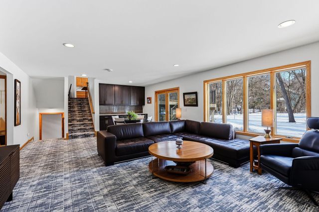 3590 Searle Court, Vadnais Heights, MN 55127