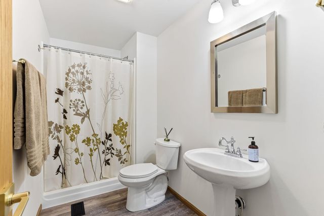 3590 Searle Court, Vadnais Heights, MN 55127