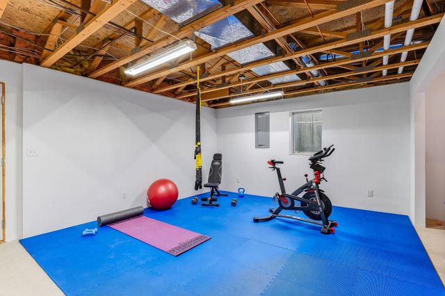 3590 Searle Court, Vadnais Heights, MN 55127